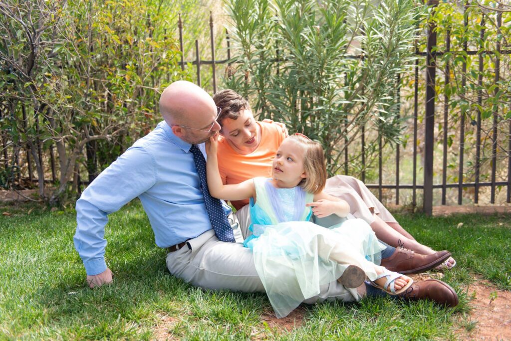 Bookerlunds Authors Nathan Okerlund and Taya Okerlund with their daughter.